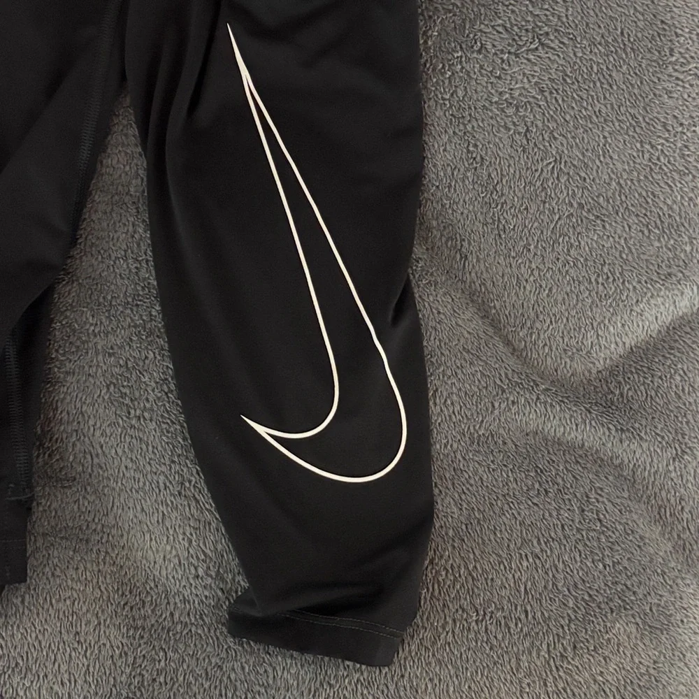 Nike Black Performance Long Sleeve Top - Picture 3 of 5
